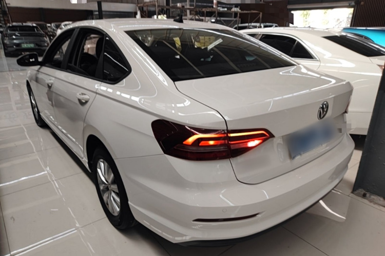Volkswagen Lavida 2021 car image #5