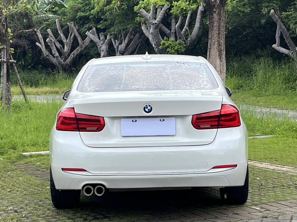 BMW 3 Series 2019 #5 BMW 3 Series 2019 car image #5