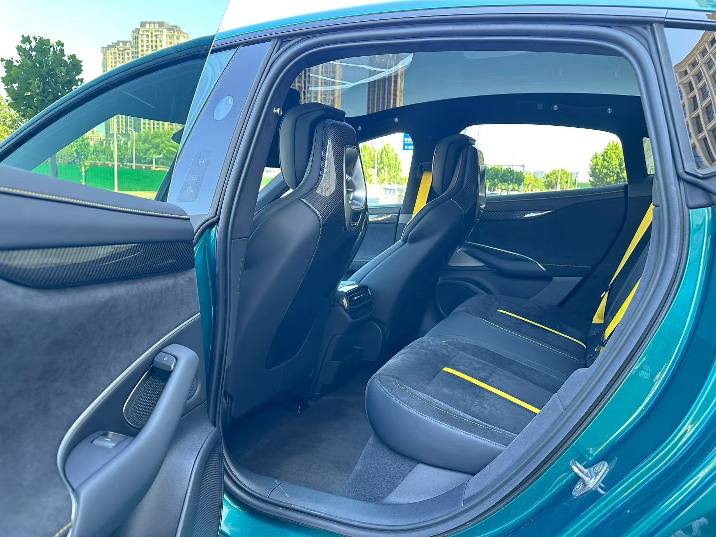 MI SU7 Ultra 2025 #5 MI SU7 Ultra 2025 car image #5