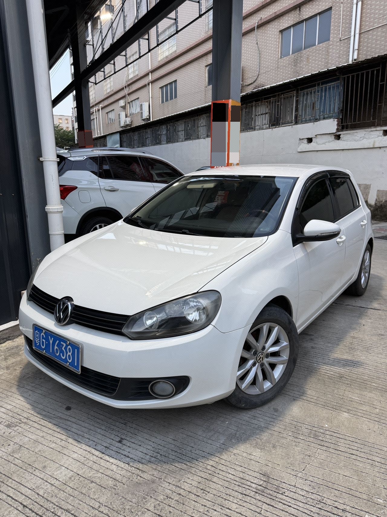 Volkswagen Golf 2014 Volkswagen Golf 2014 car image