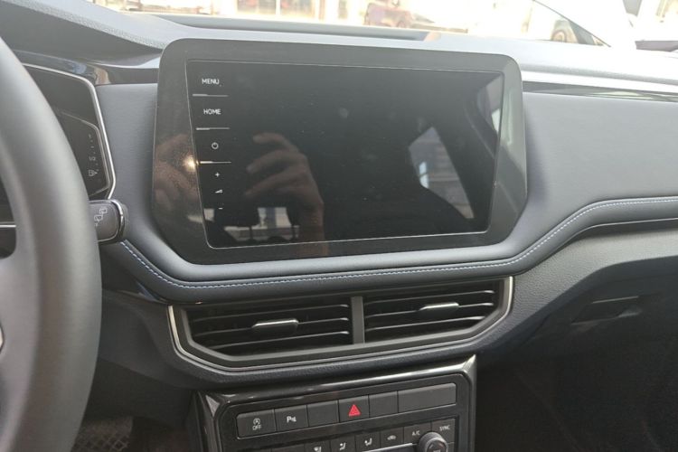 Volkswagen Tharu 2025 car image #13