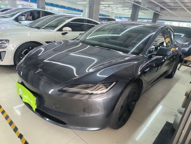 Tesla Model 3 2024 Tesla Model 3 2024 immagine di auto