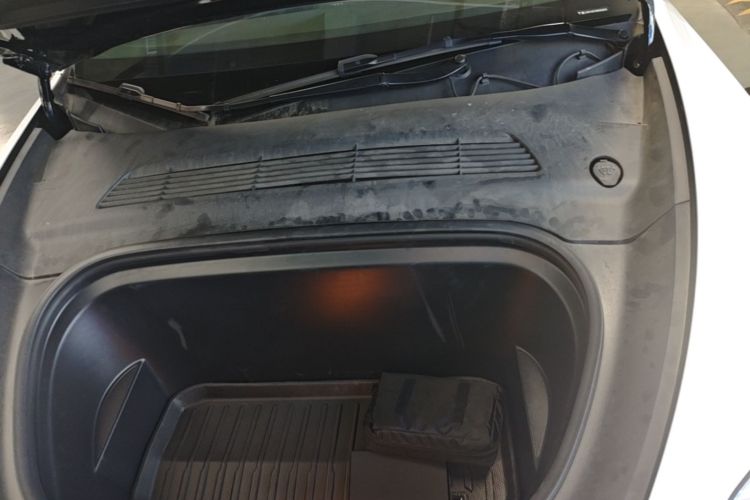 Tesla Model Y 2022 #20 Tesla Model Y 2022 car image #20