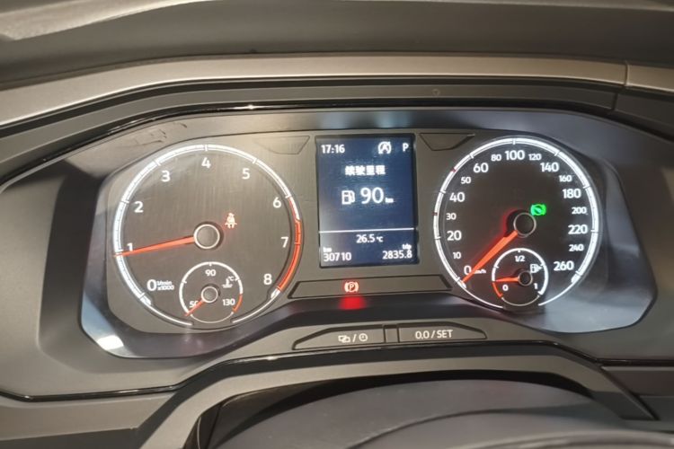 Volkswagen Polo 2021 car image #16