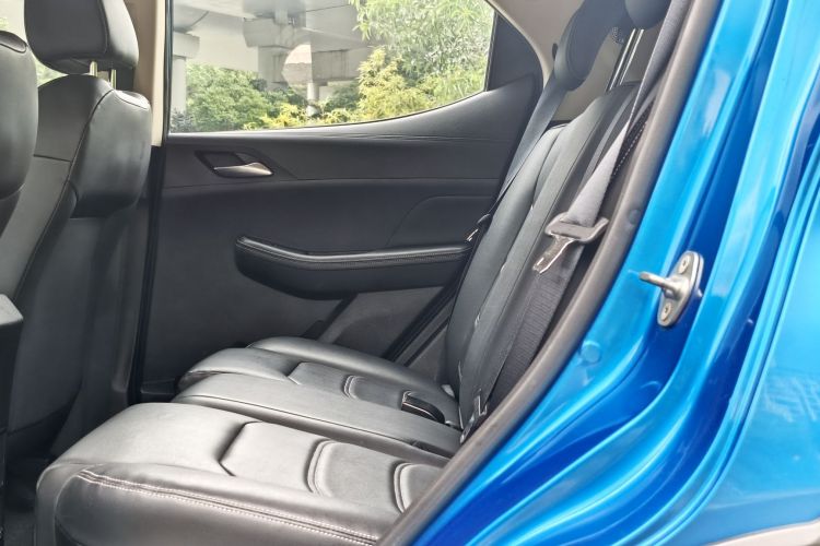 BYD Yuan New Energy 2020 immagine di auto #13