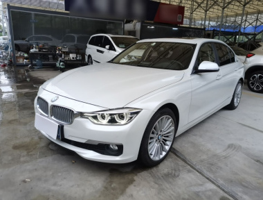 BMW 3 Series 2018 BMW 3 Series 2018 car image