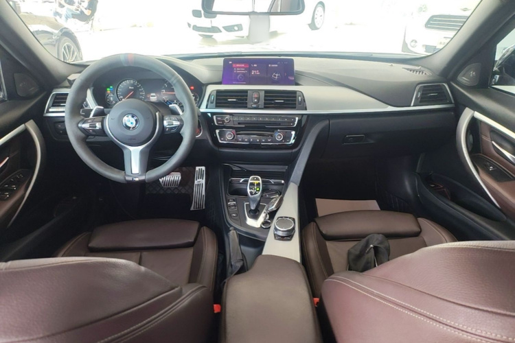 BMW 3 Series 2018 #10 BMW 3 Series 2018 car image #10