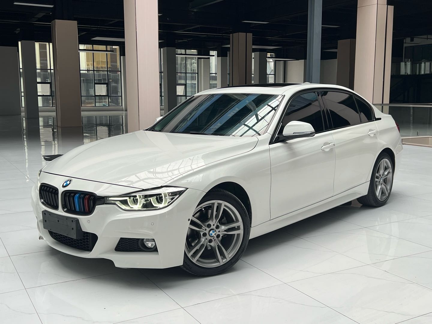 BMW 3 Series 2018 BMW 3 Series 2018 image de voiture