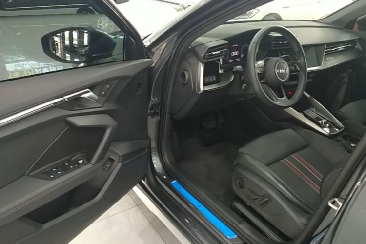 Audi A3 2023 immagine di auto #16