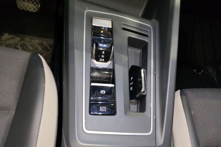 Volkswagen Golf 2021 imagen de coche #14