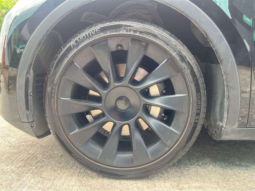 Tesla Model Y 2022 car image #9