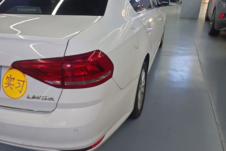 Volkswagen Lavida 2017 immagine di auto #8