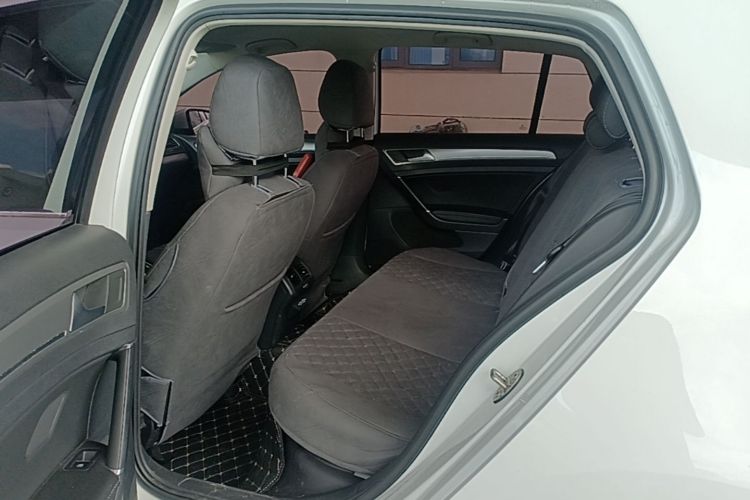 Volkswagen Golf 2020 immagine di auto #13