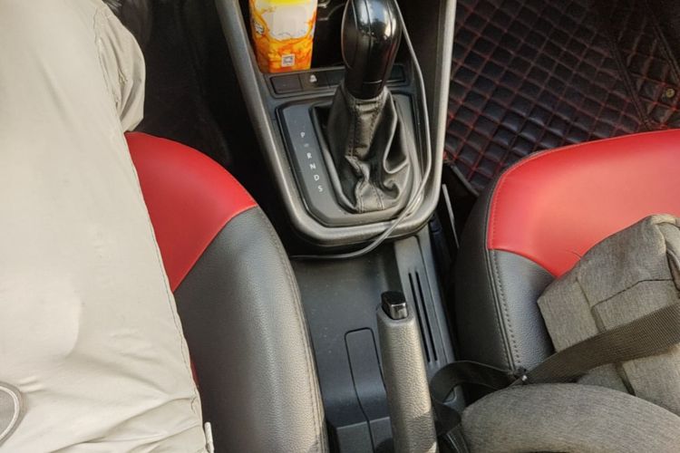 Volkswagen Santana 2018 car image #14