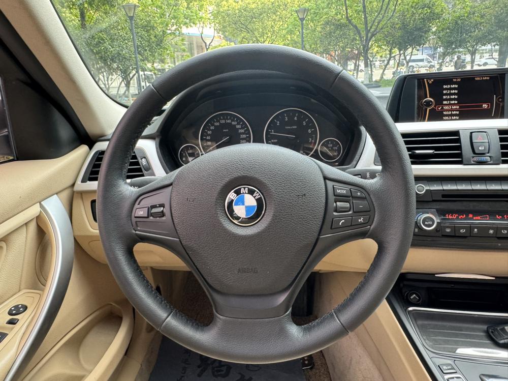 BMW 3 Series 2014 imagen de coche #29