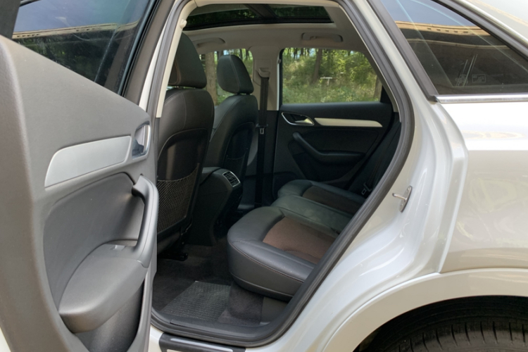 Audi Q3 2019 #15 Audi Q3 2019 car image #15