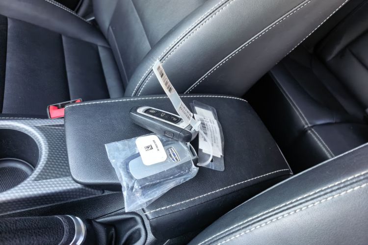 GEELY Emgrand GS 2018 car image #16