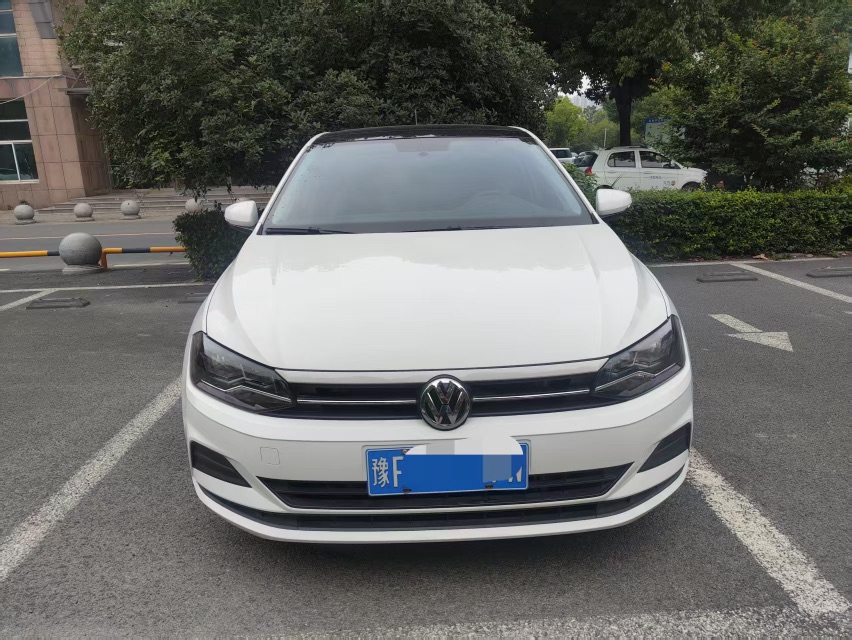 Volkswagen Polo 2021 car image #2