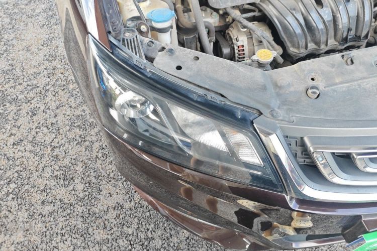 GEELY Emgrand 2018 car image #8