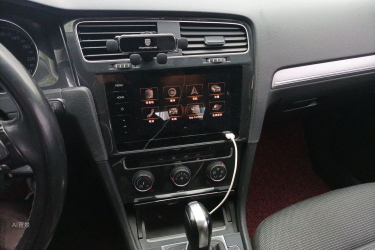 Volkswagen Golf 2020 car image #15