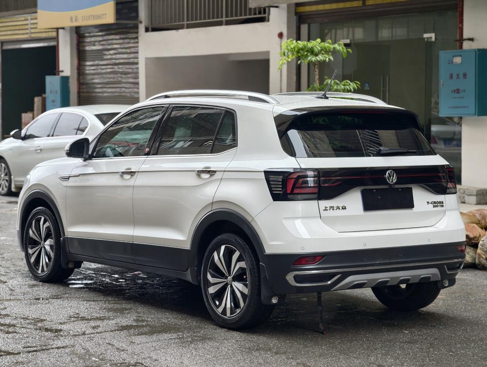 Volkswagen T-Cross 2020 #5 Volkswagen T-Cross 2020 car image #5