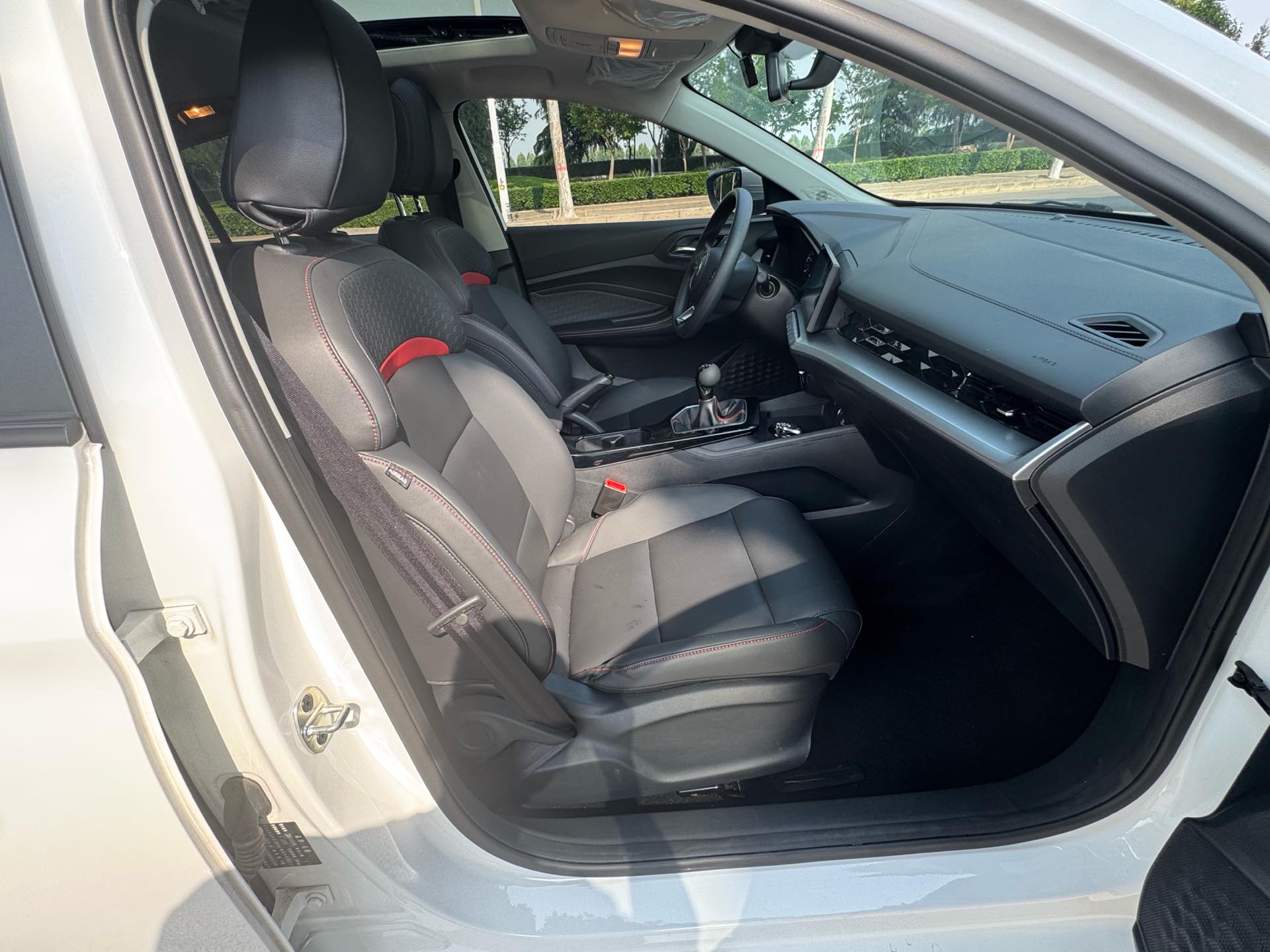 MG 5 2023 image de voiture #12