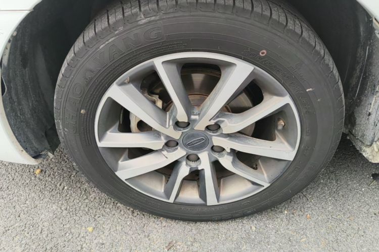 GEELY Emgrand 2019 #9 GEELY Emgrand 2019 car image #9