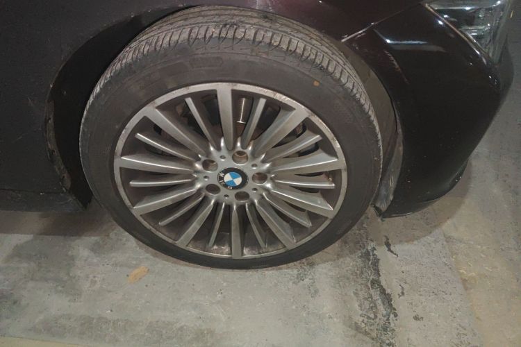 BMW 3 Series 2017 car image #9