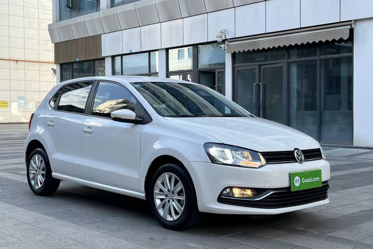 Volkswagen Polo 2016 car image #4