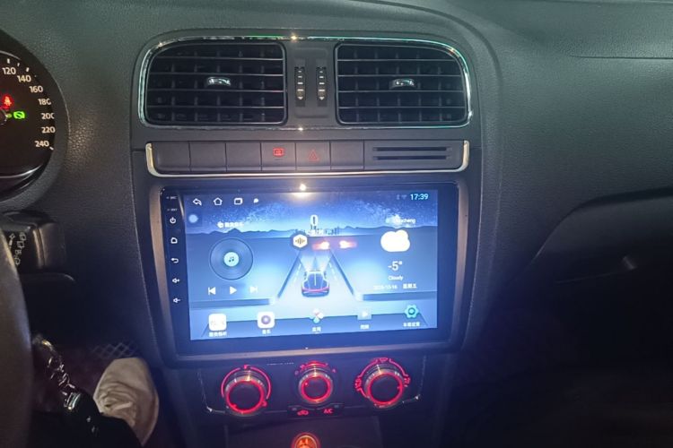 Volkswagen Polo 2016 #13 Volkswagen Polo 2016 car image #13