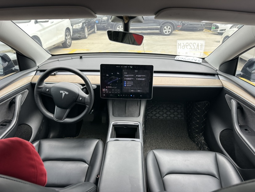Tesla Model Y 2021 #7 Tesla Model Y 2021 car image #7