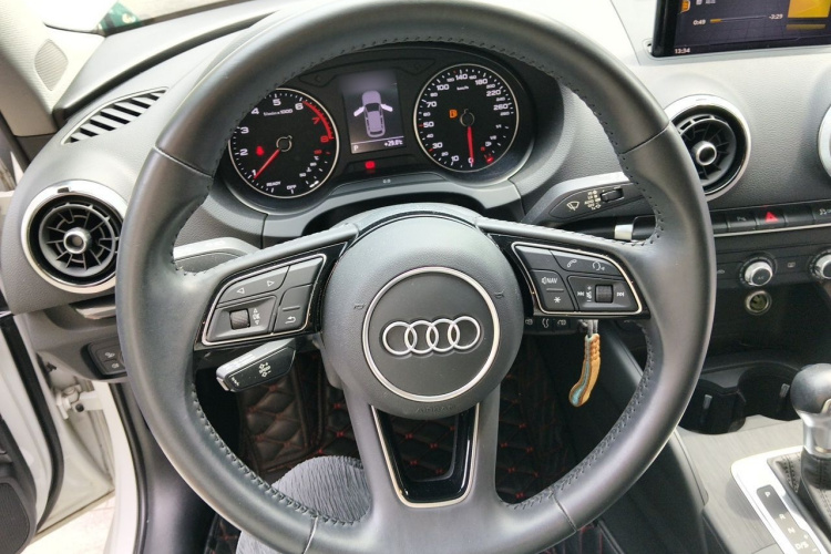 Audi A3 2020 car image #11