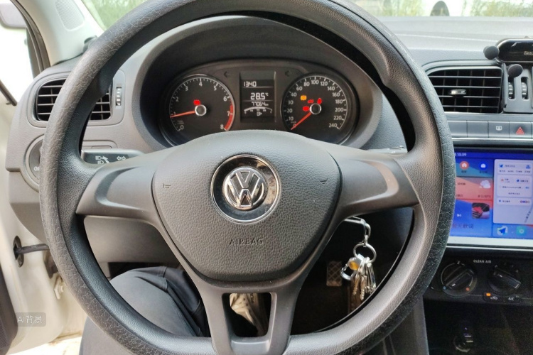 Volkswagen Polo 2018 #12 Volkswagen Polo 2018 car image #12