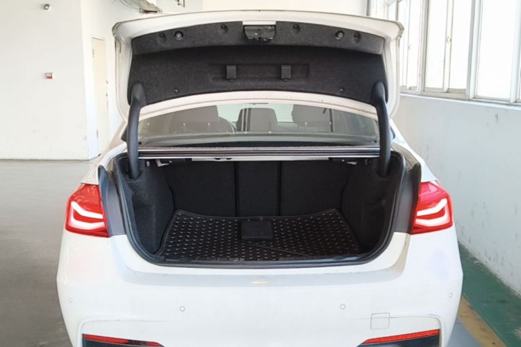 BMW 3 Series 2017 #19 BMW 3 Series 2017 car image #19