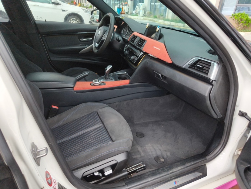 BMW 3 Series 2017 #5 BMW 3 Series 2017 car image #5