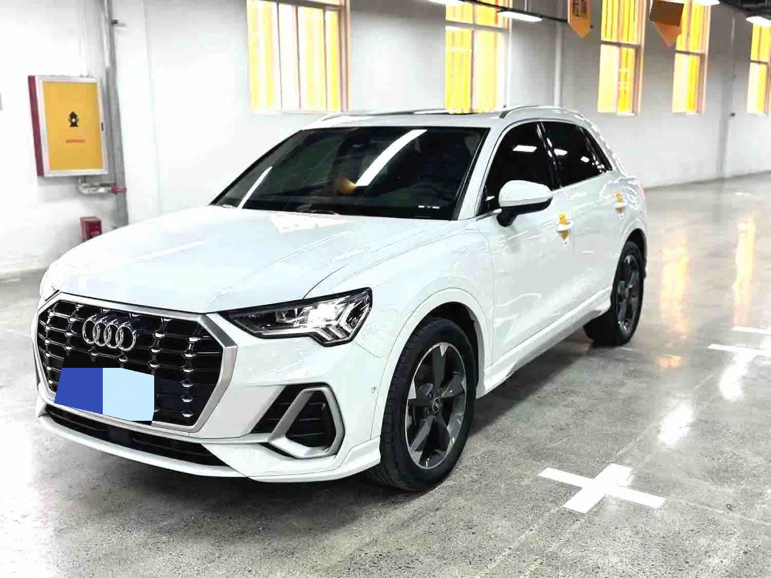 2022 immagine di auto 