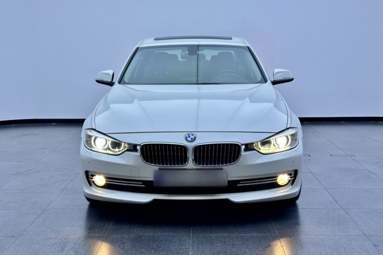 BMW 3 Series 2015 #5 BMW 3 Series 2015 car image #5