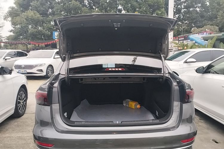 GEELY Emgrand 2024 car image #19