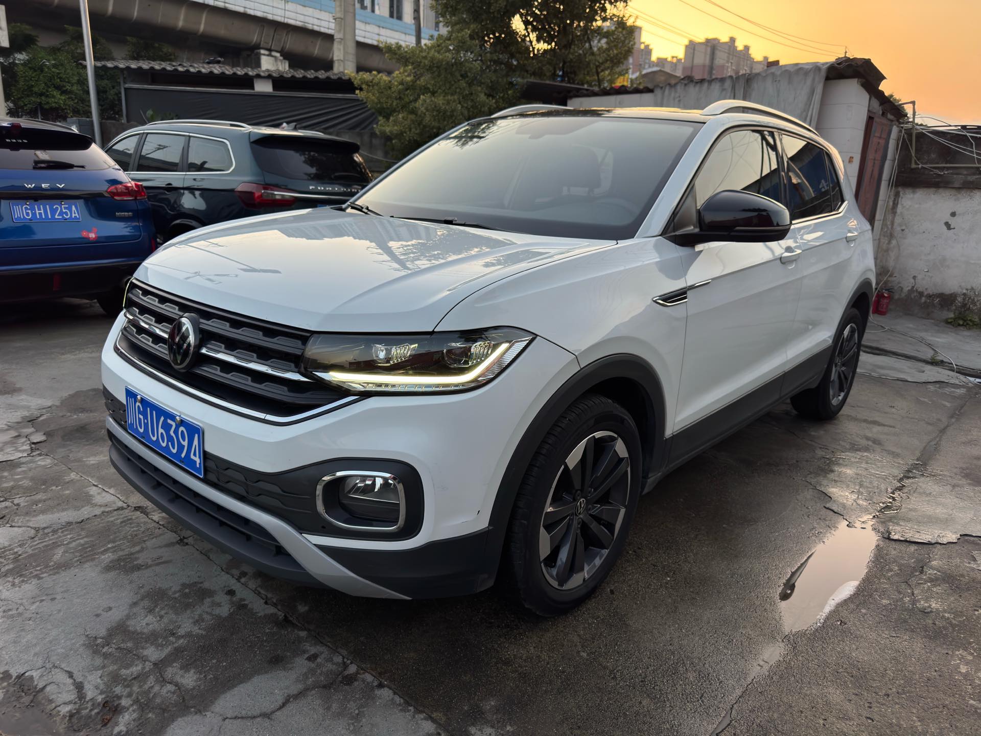 2020 2020 car image