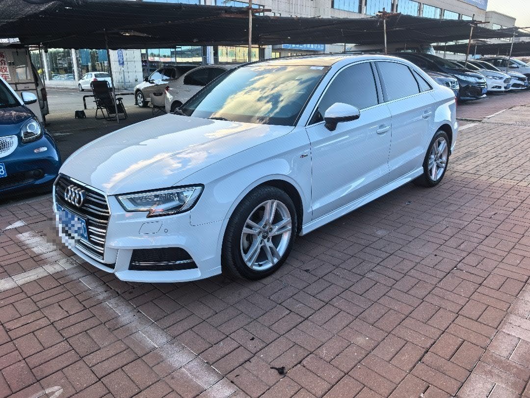 2018 2018 car image
