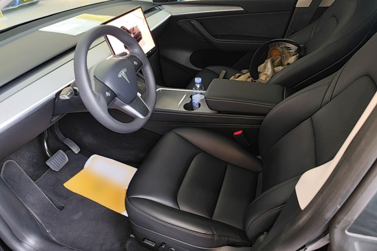 Tesla Model Y 2023 #15 Tesla Model Y 2023 car image #15
