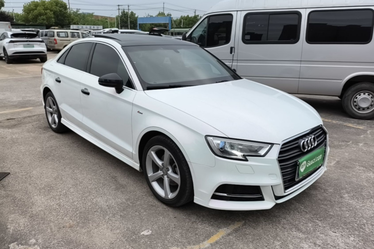 Audi A3 2018 car image #4