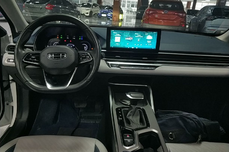 GEELY Emgrand 2022 #10 GEELY Emgrand 2022 car image #10
