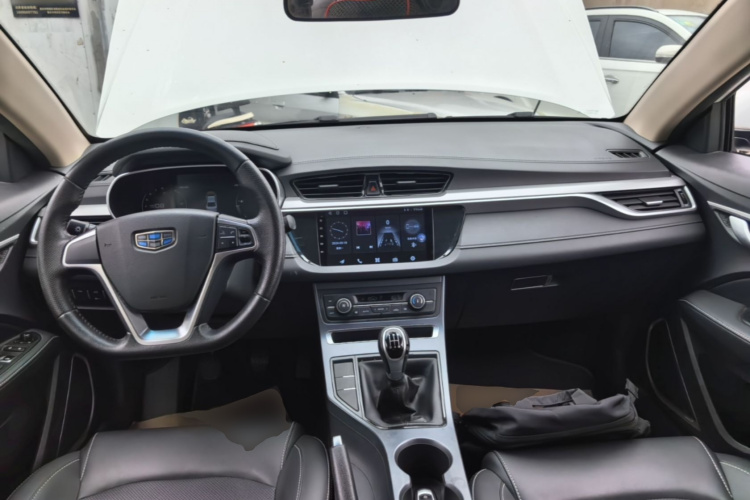 GEELY Emgrand 2018 car image #10