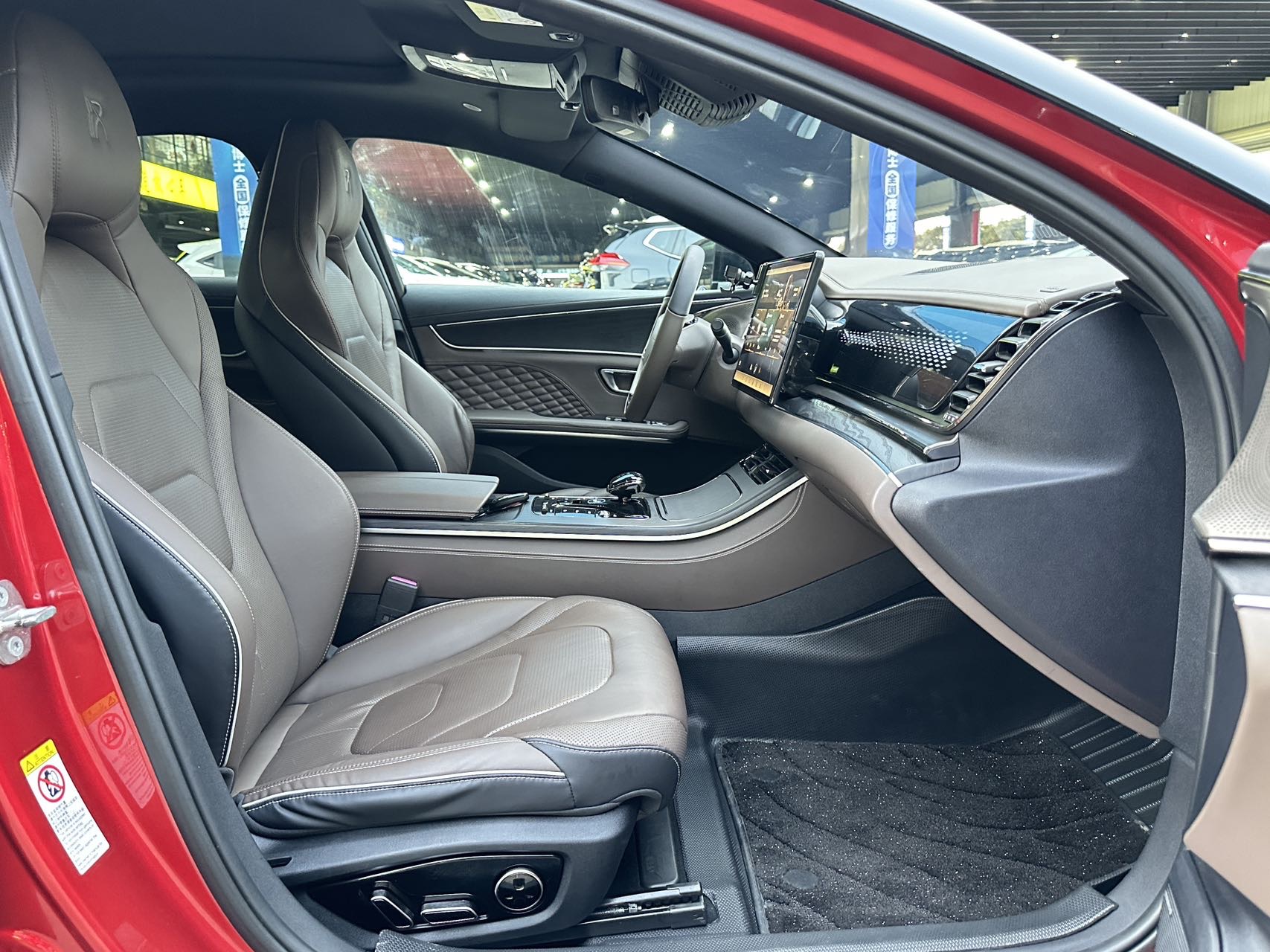 BYD Han 2022 immagine di auto #12