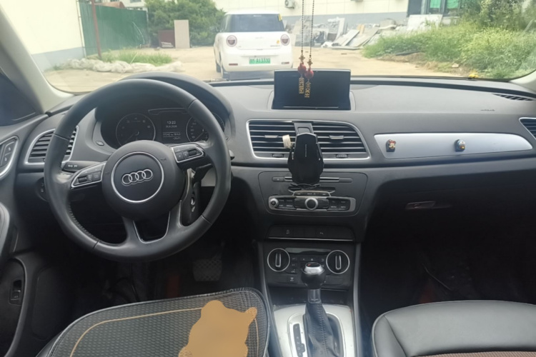 Audi Q3 2017 #10 Audi Q3 2017 car image #10