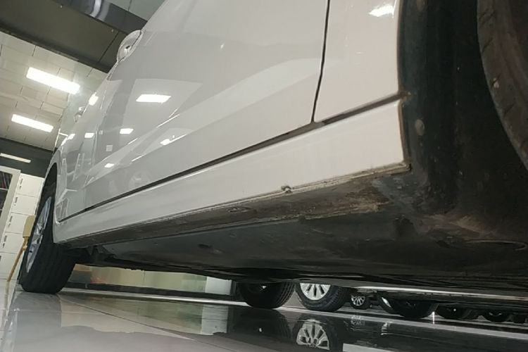 Volkswagen Polo 2020 car image #26