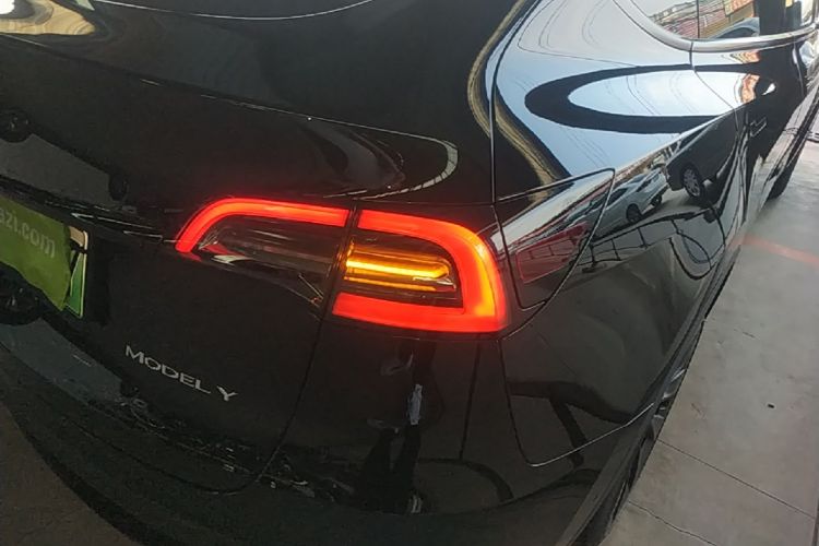 Tesla Model Y 2021 #8 Tesla Model Y 2021 immagine di auto #8