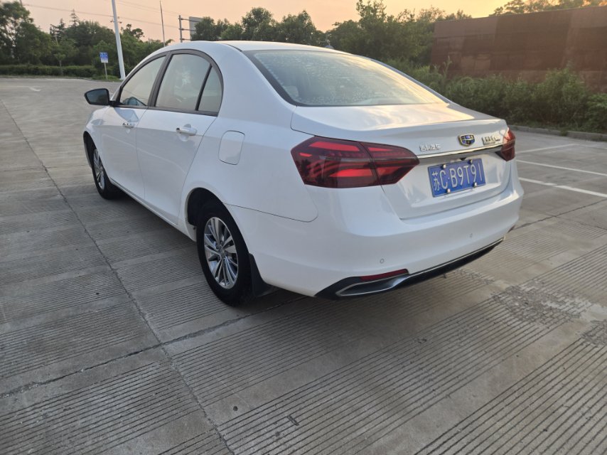 GEELY Emgrand 2019 #4 GEELY Emgrand 2019 صورة سيارة #4