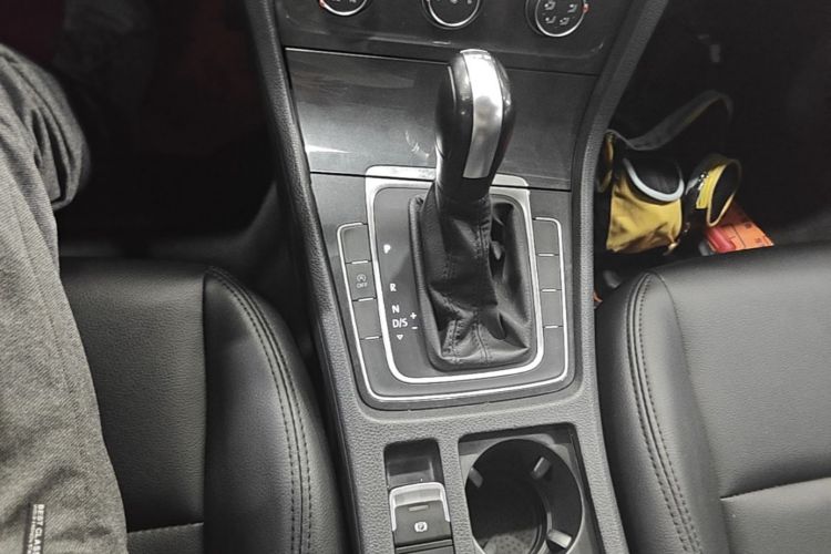 Volkswagen Golf 2019 #18 Volkswagen Golf 2019 car image #18